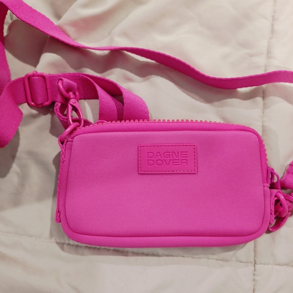 Silver Quilted Crossbody Bag - Picture 6 of 9